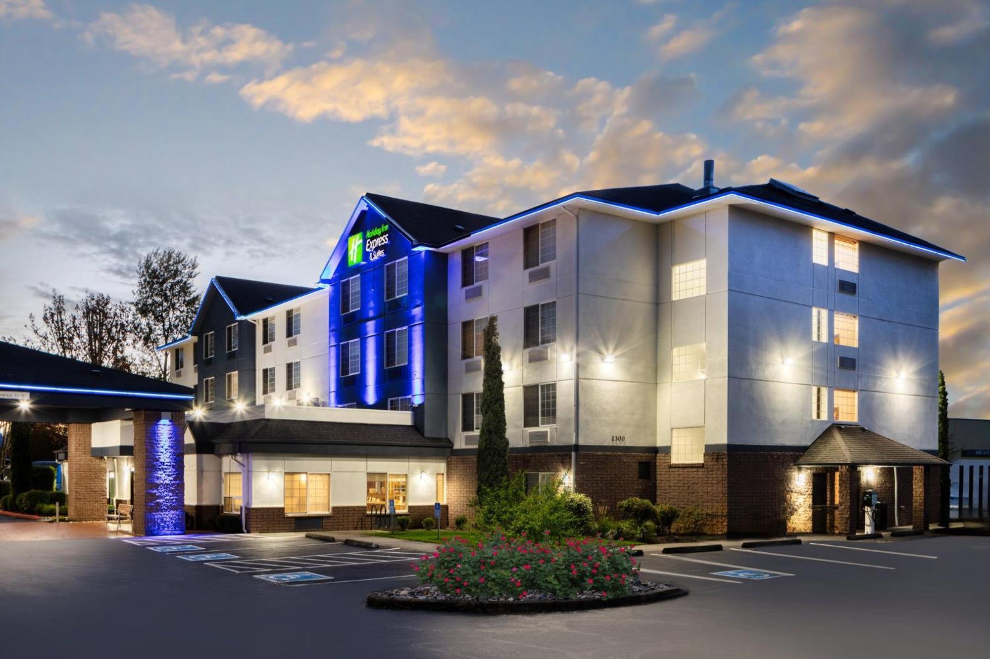 Holiday Inn Express Hotel&Suites Portland - Jantzen Beach, an IHG Hotel Exterior foto