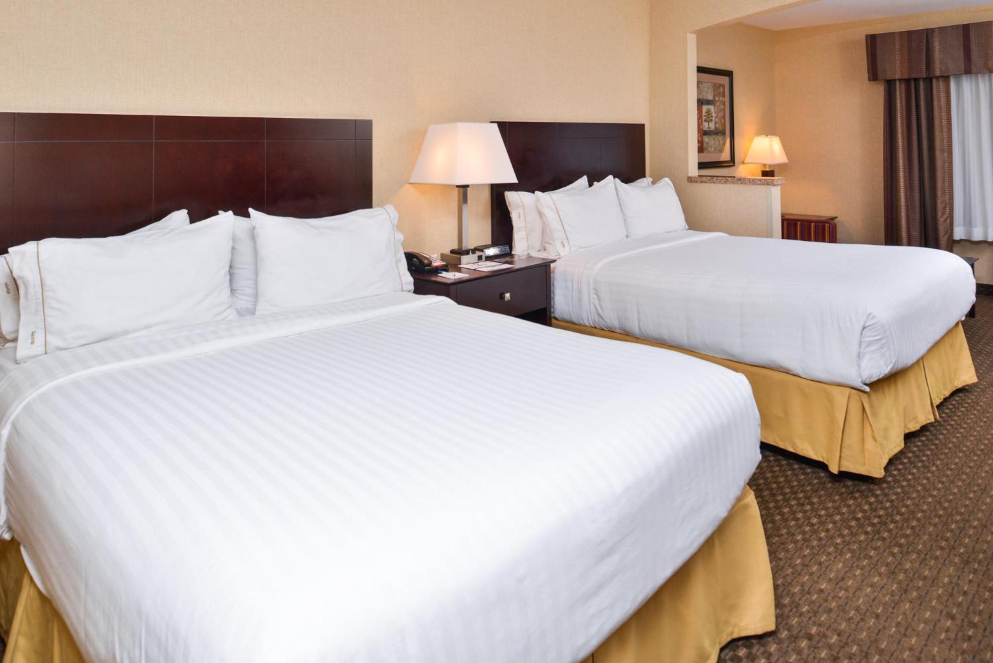 Holiday Inn Express Hotel&Suites Portland - Jantzen Beach, an IHG Hotel Exterior foto
