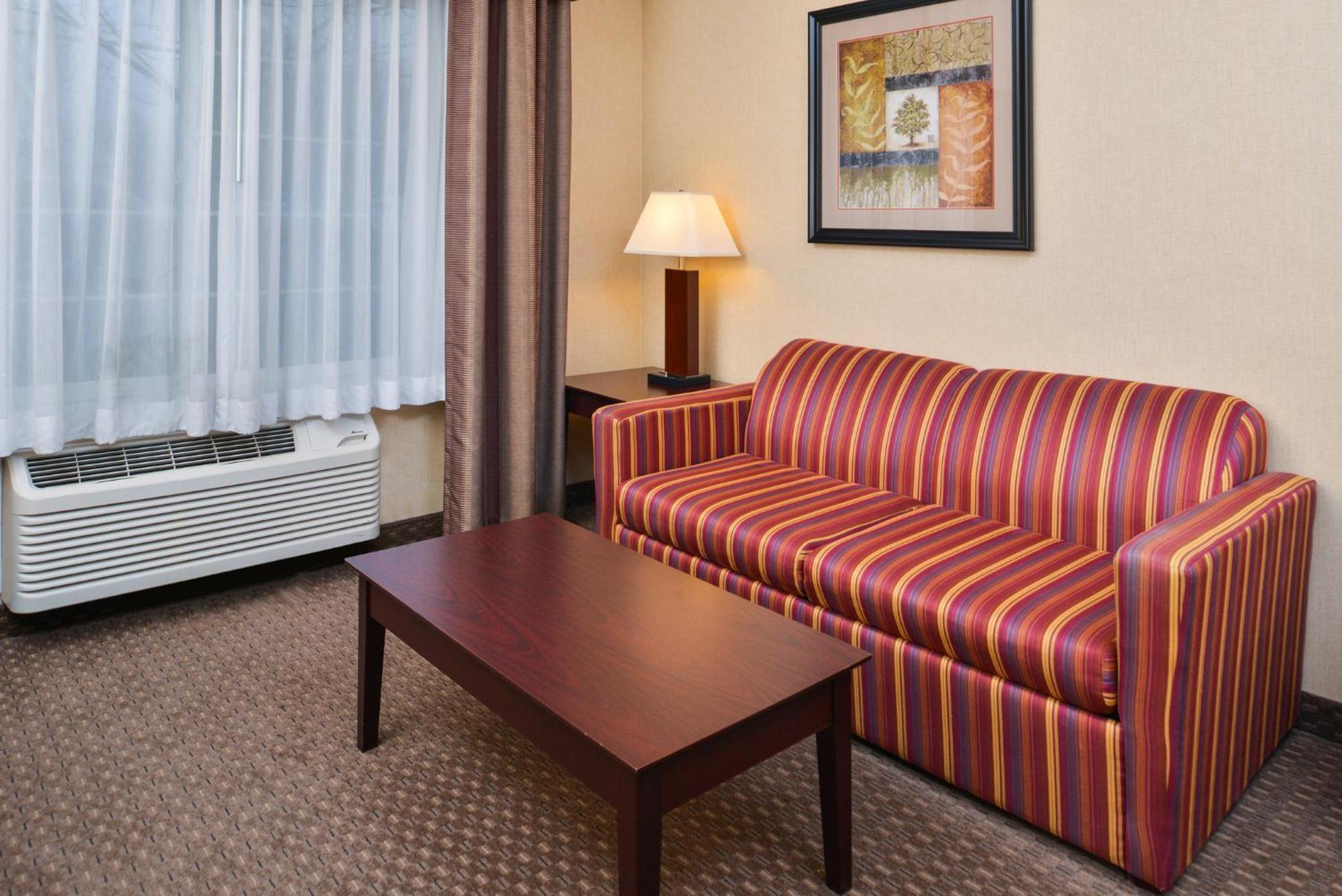 Holiday Inn Express Hotel&Suites Portland - Jantzen Beach, an IHG Hotel Exterior foto