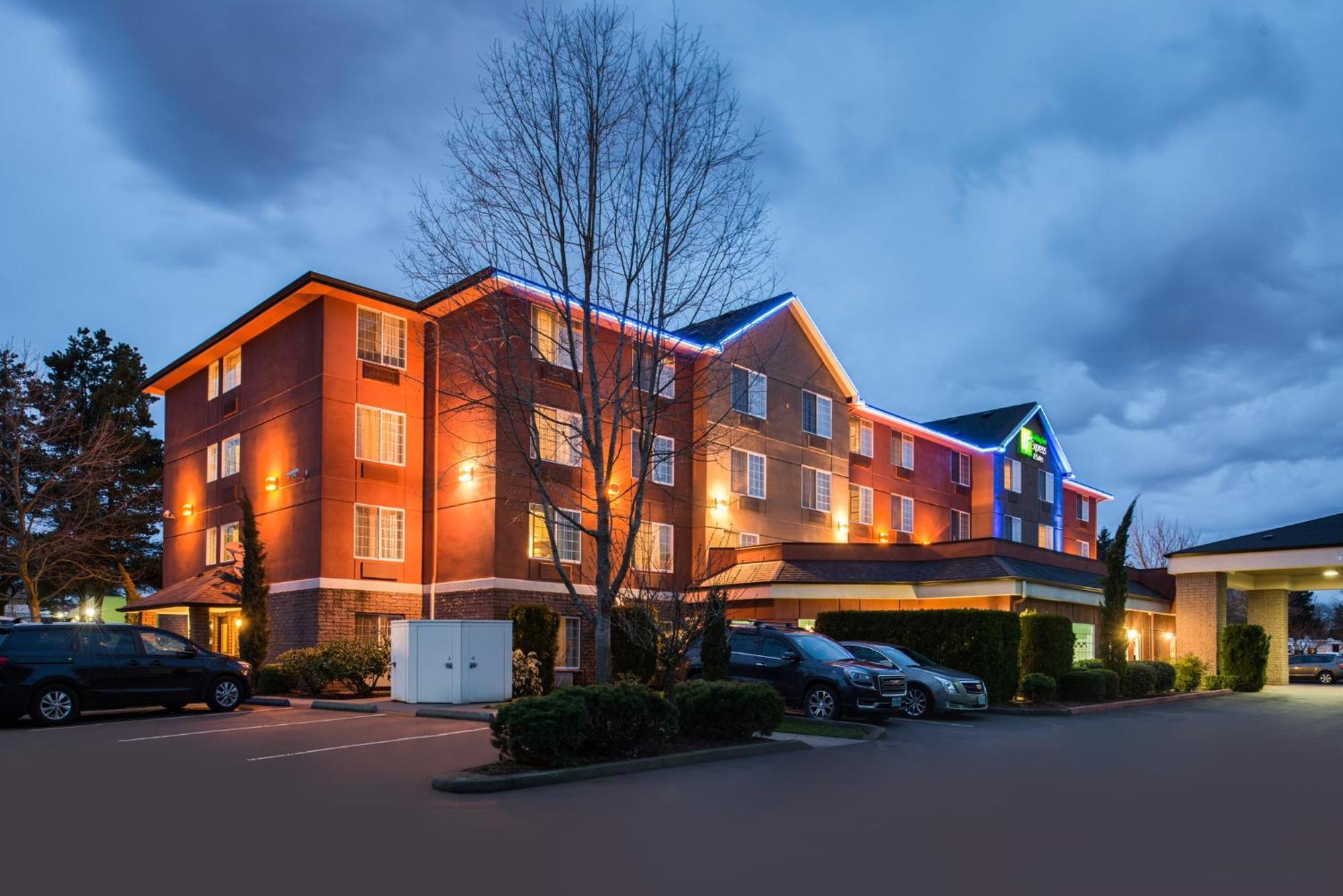 Holiday Inn Express Hotel&Suites Portland - Jantzen Beach, an IHG Hotel Exterior foto