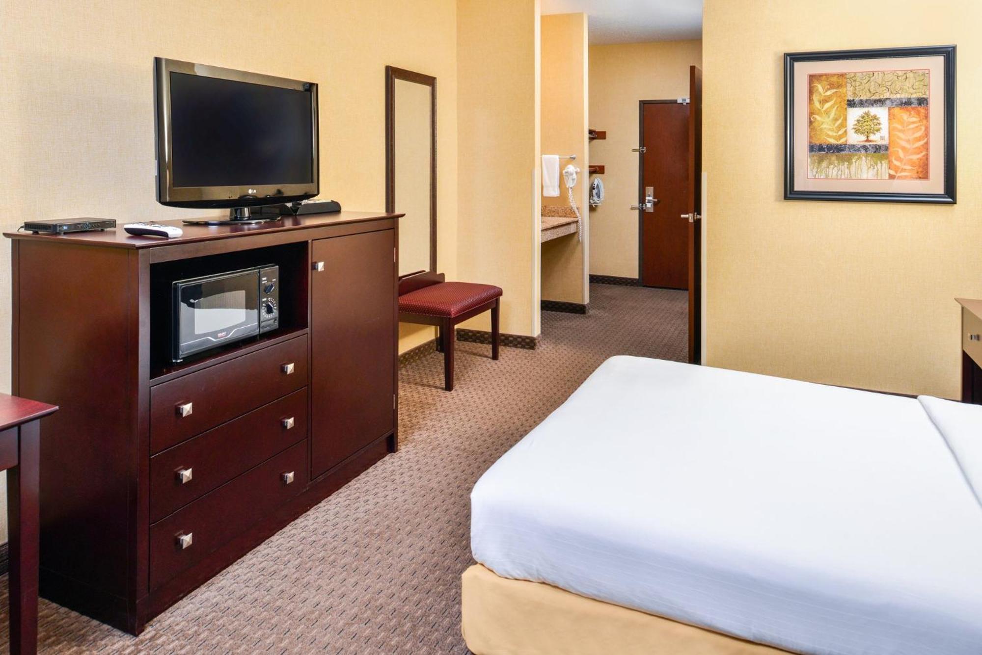 Holiday Inn Express Hotel&Suites Portland - Jantzen Beach, an IHG Hotel Exterior foto